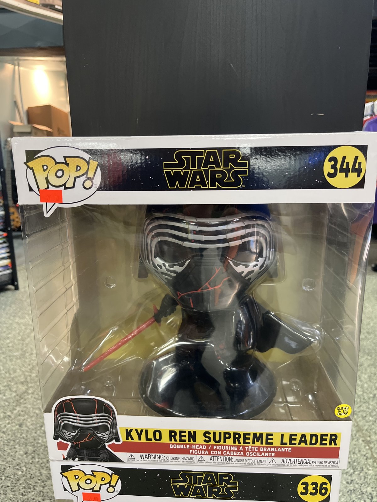 Funko POP! Star Wars: Rise of Skywalker - 10 Kylo Ren (Glow)