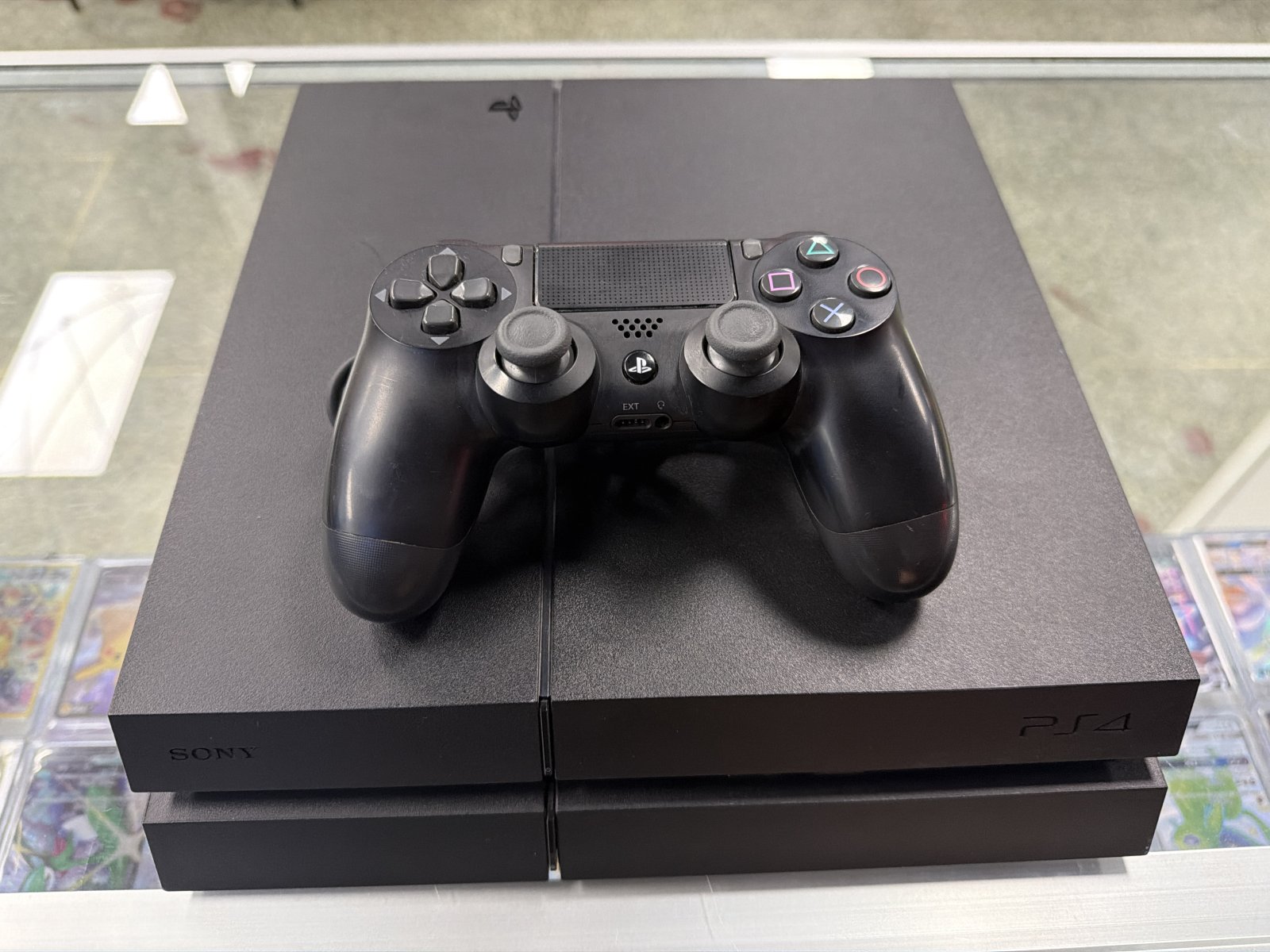 PS4 console 500gb w/controller and hookups — PlayStation 4